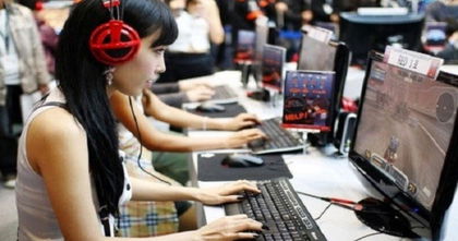 Un estudio incide en que las mujeres son tan buenas en los videojuegos como los hombres Un estudio incide en que las mujeres son tan buenas en los videojuegos como los hombres