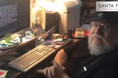 Juego de Tronos: Descifran un capítulo de Vientos de Invierno a partir de una foto de George R.R. Martin Juego de Tronos: Descifran un capítulo de Vientos de Invierno a partir de una foto de George R.R. Martin