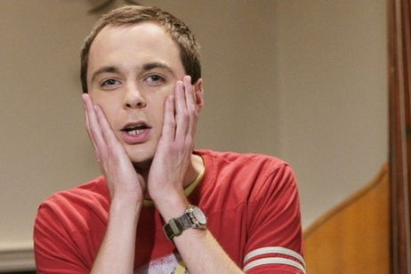 The Big Bang Theory: Sheldon explica por qué siempre llama tres veces The Big Bang Theory: Sheldon explica por qué siempre llama tres veces