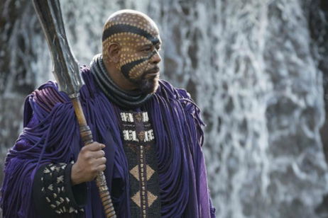Black Panther: Recrean la lanza de Zuri en la vida real Black Panther: Recrean la lanza de Zuri en la vida real