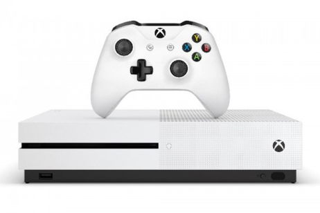 Montan un PC personalizado en un chásis de Xbox One Montan un PC personalizado en un chásis de Xbox One