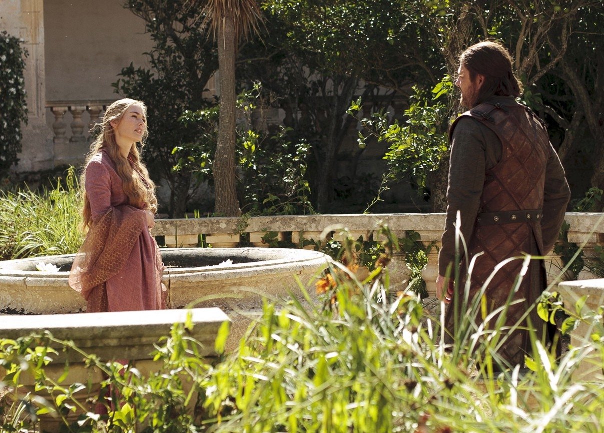 Cersei y Ned Stark en Juego de Tronos