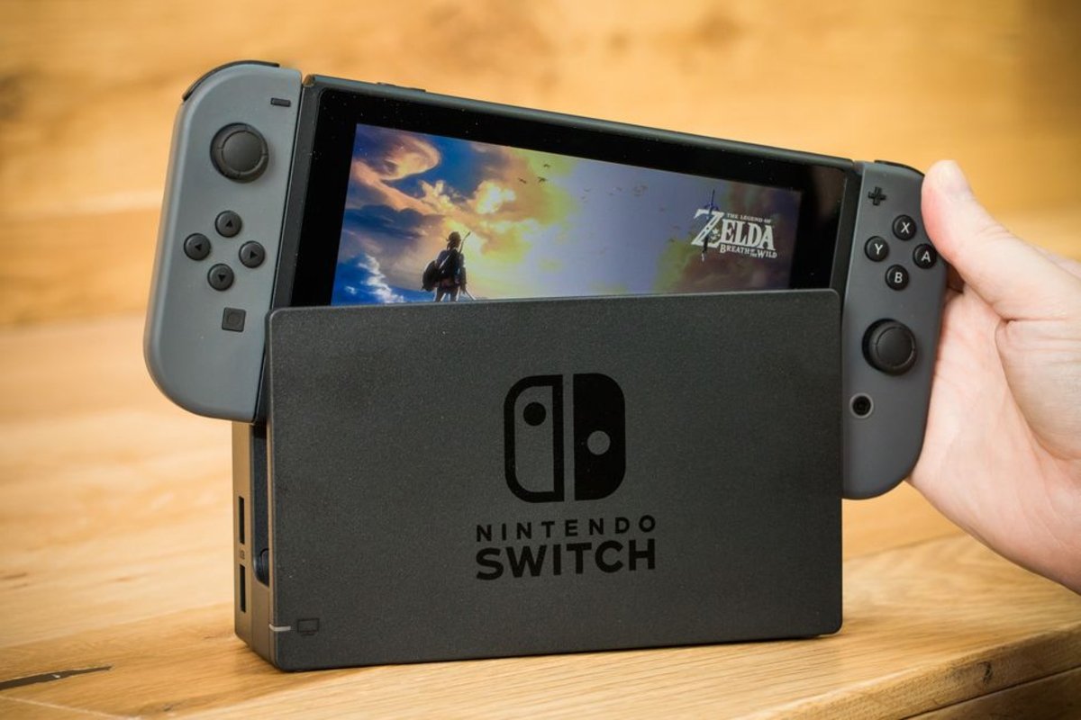 Foto de una consola Nintendo Switch