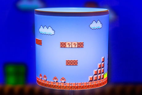 Super Mario tiene su propia lámpara con mando de NES y todo Super Mario tiene su propia lámpara con mando de NES y todo