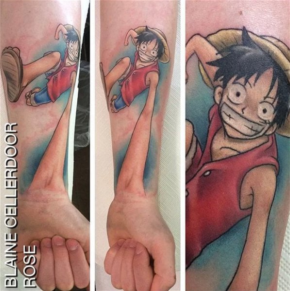Tatuaje de Luffy en un brazo