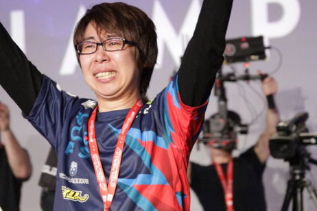 El campeón mundial de Dragon Ball FighterZ rompe a llorar después de una victoria épica El campeón mundial de Dragon Ball FighterZ rompe a llorar después de una victoria épica