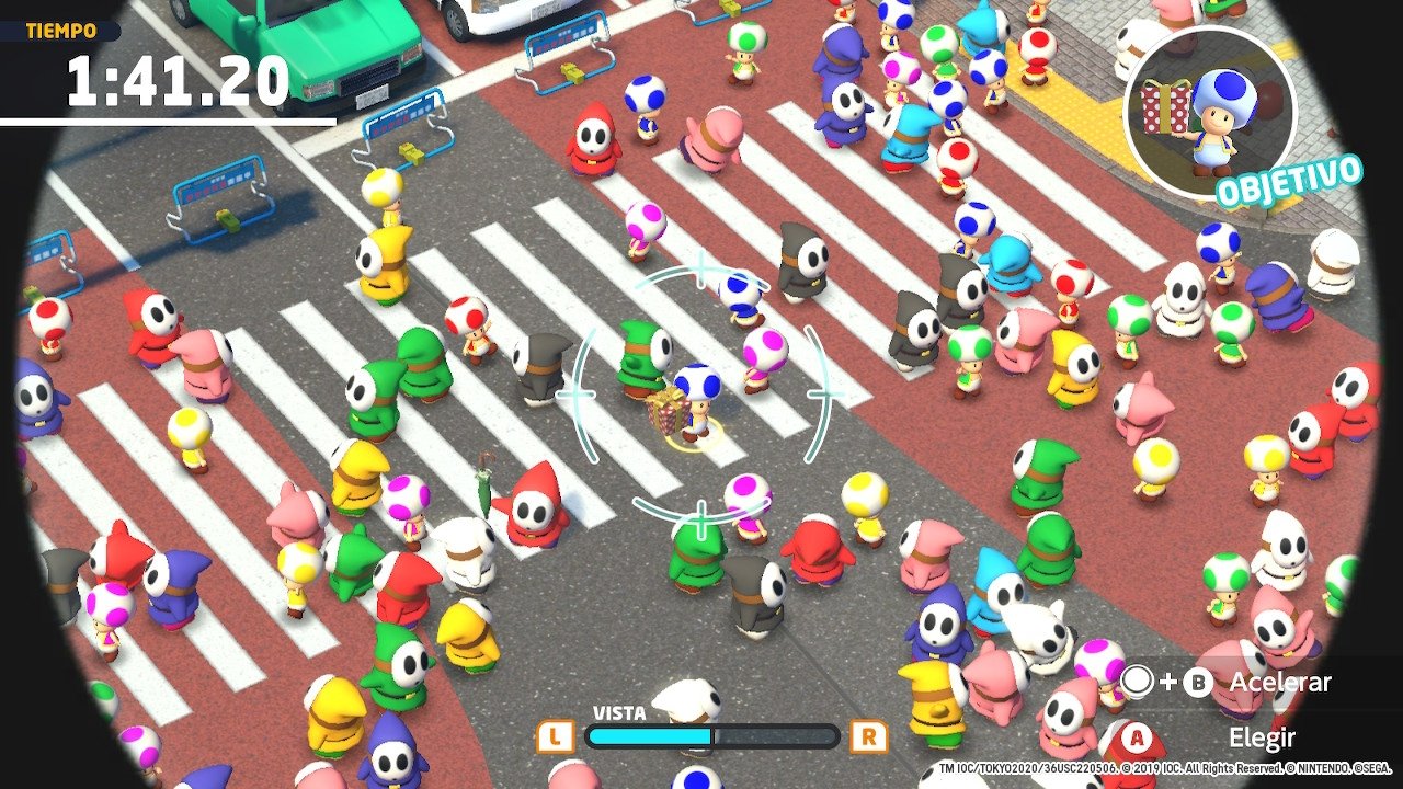 Calle de Tokio llena de personajes