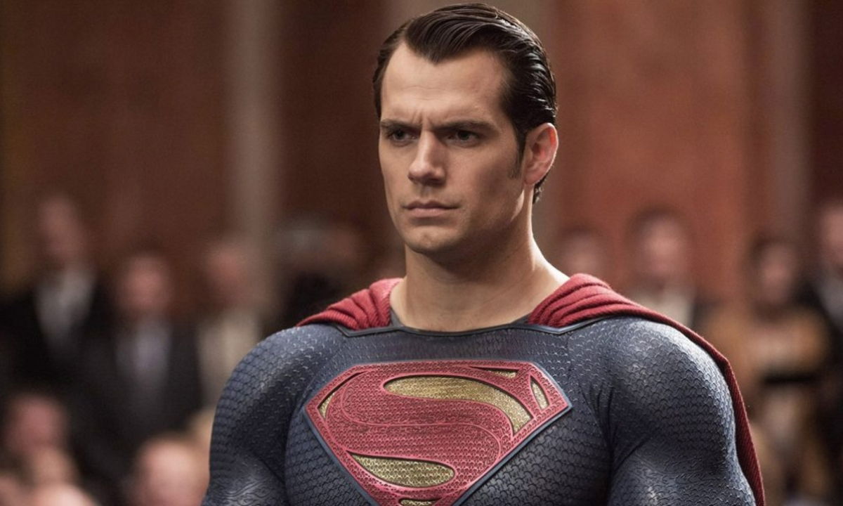 Henry Cavill interp`retando a Superman en La Liga de la Justicia