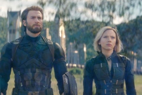 La foto del día es para Scarlett Johansson y Chris Evans jugando juntos a la GameBoy de Nintendo La foto del día es para Scarlett Johansson y Chris Evans jugando juntos a la GameBoy de Nintendo