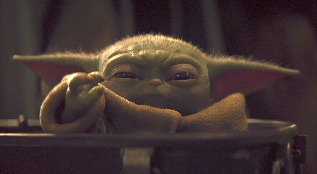 Baby Yoda con cara de pocos amigos