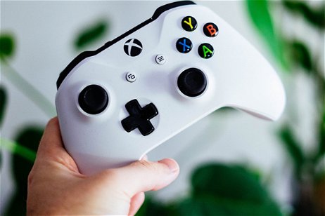 El mando de Xbox Series X indica que hay otro color para la consola