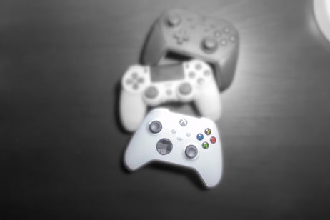 El mando de Xbox Series X y Series S se muestra en un unboxing El mando de Xbox Series X y Series S se muestra en un unboxing