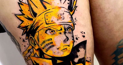 Se tatúa una escena del manga de Naruto en el brazo y es genial Se tatúa una escena del manga de Naruto en el brazo y es genial