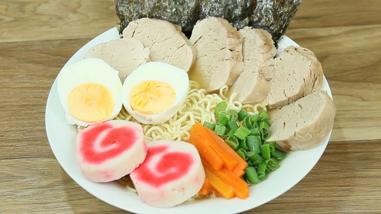 El Increíble Ramen de NARUTO y Receta de Narutomaki 