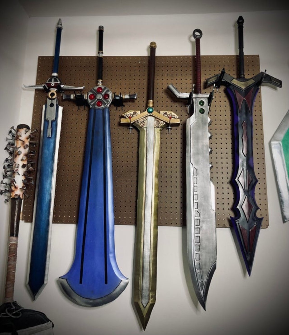 Conjunto de armas de Final Fantasy creado por Shred-the-Gnarnar
