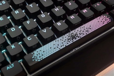 Retroiluminación RGB, compacto y mecánico: este teclado Corsair tira su precio 45 euros