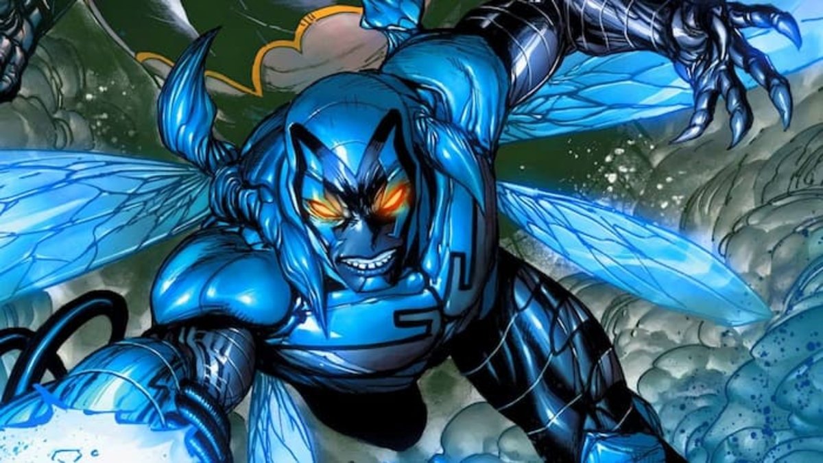 Blue Beetle es un héroe adolescente de origen mexicano que encontró un escarabajo alienígena