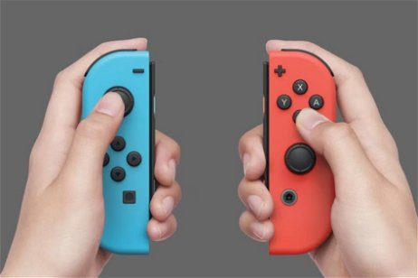 Un jugador de Nintendo Switch muestra su impresionante colección de Joy-Con