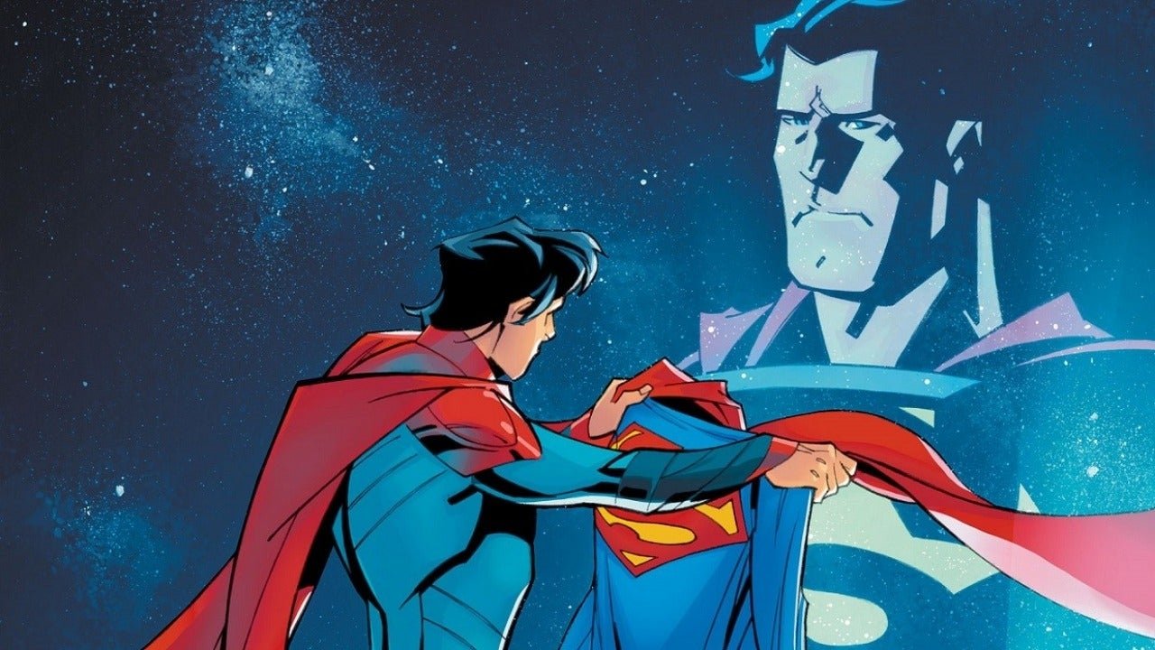 DC le da a Superman su propia Catwoman