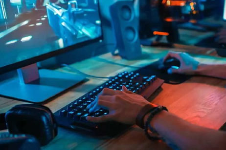 Cómo conectar un teclado y un ratón a PS4 y PS5 Cómo conectar un teclado y un ratón a PS4 y PS5