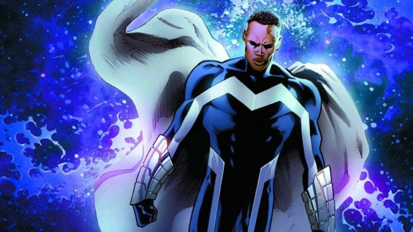 Adam Brashear, también conocido como Blue Marvel es el héroe infravalorado en cuestión