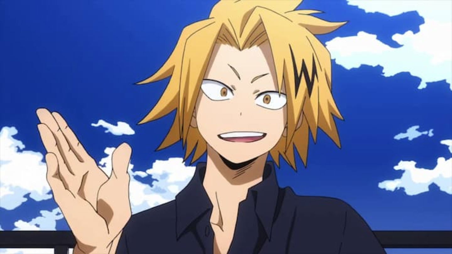 Denki Kaminari es uno de los miembros de la Clase 1-A más traviesos y bromistas