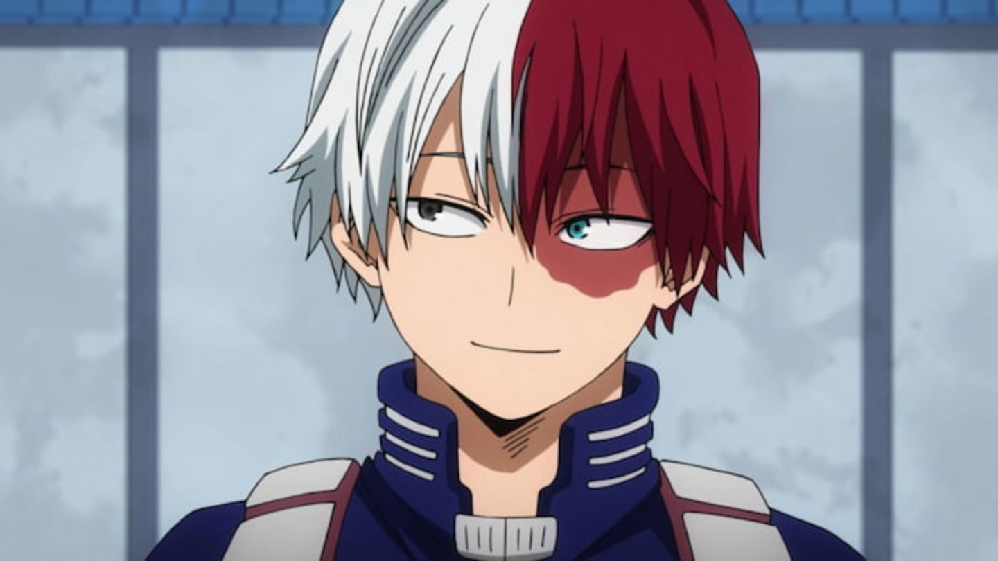 Todoroki empezó siendo un joven amargado y obsesionado con derrotar a Izuku, pero poco a poco fue cambiando