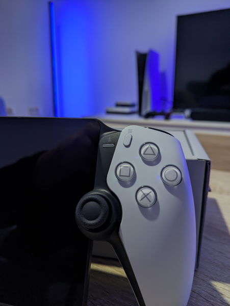 UNBOXING de PLAYSTATION PORTAL, el aparato para JUEGO REMOTO con PS5 