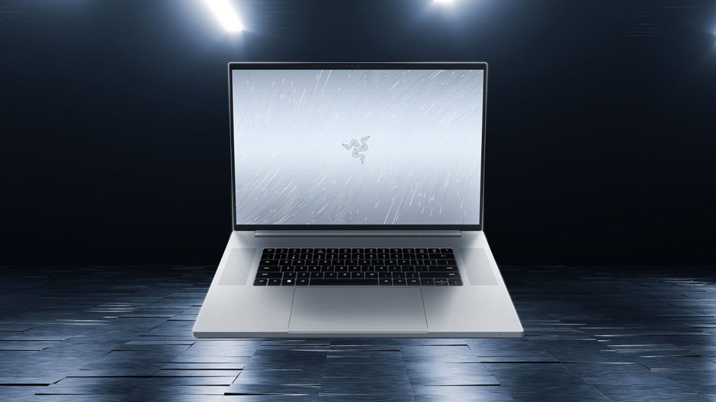 Razer Blade 18 - Color mercury