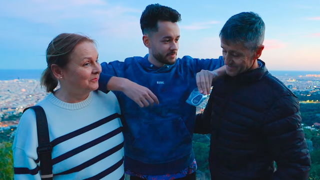 El cochazo que TheGrefg le ha regalado a sus padres