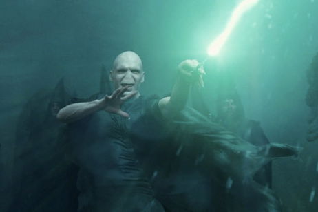 ¿Por qué Voldemort mató a los papás de Harry Potter?