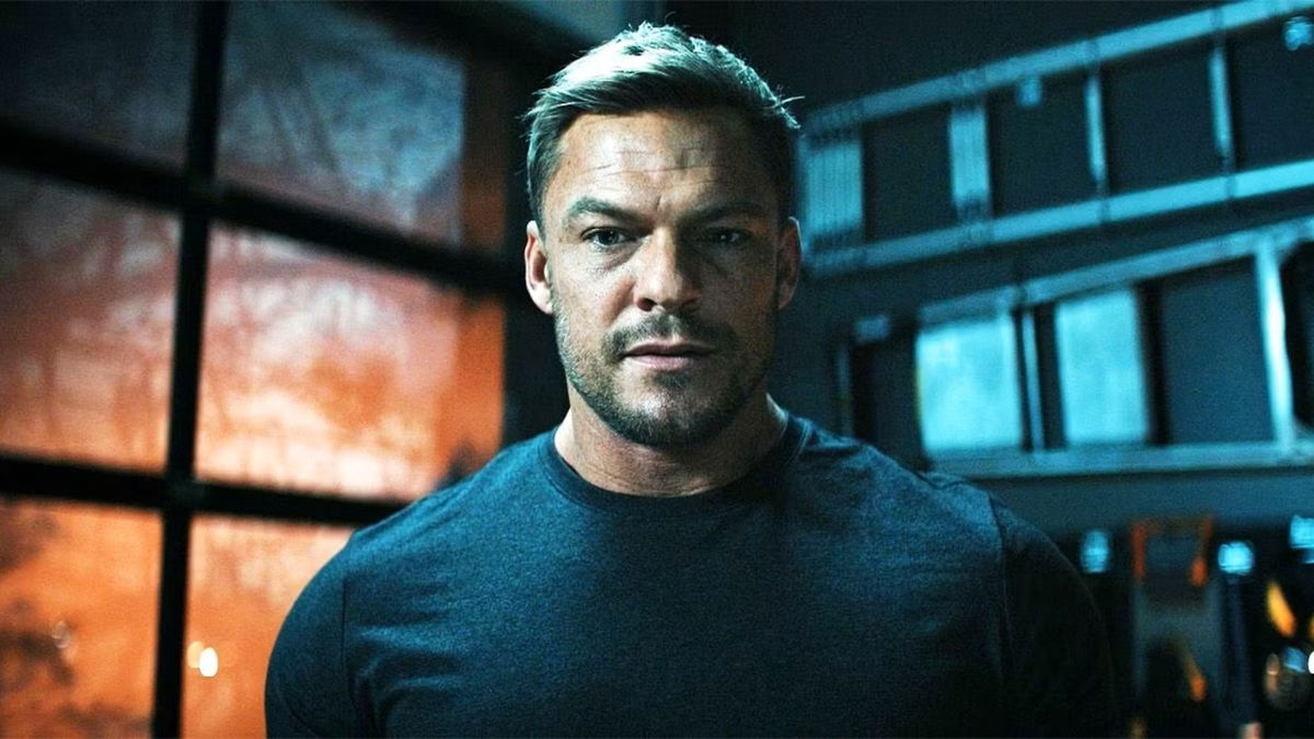 Alan Ritchson está oficialmente interesado en ser el Batman del DCU, ¡y ...