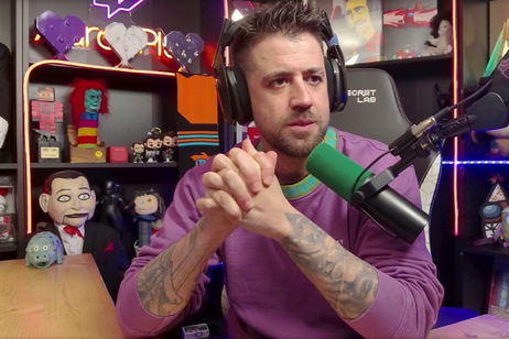 Auronplay sobre Eladio Carrión: “me pones en una canción y la faltada te la llevas”