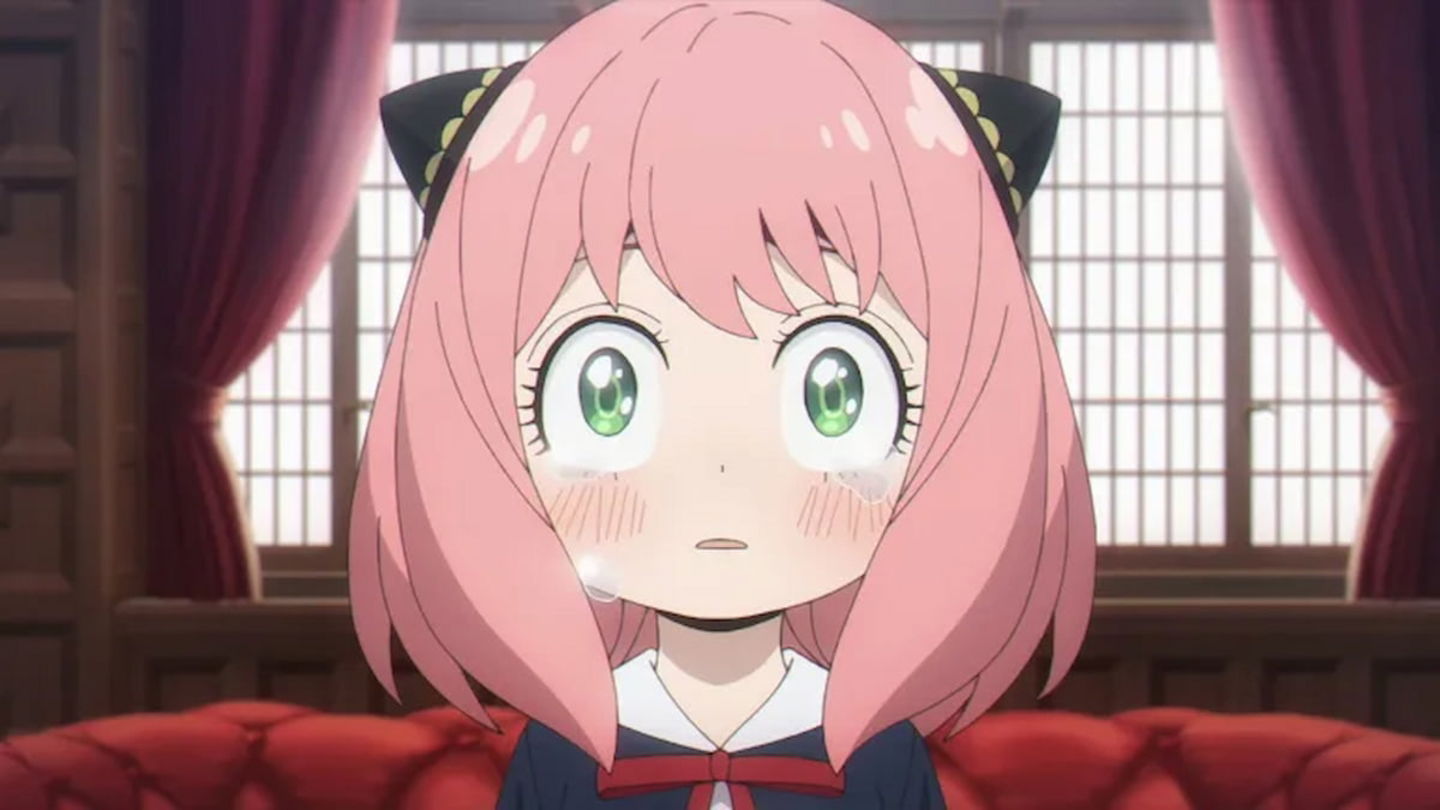 Anya es un personaje bastante trágico y que, detrás de su sonrisa, esconde una frustración por intentar cumplir con sus deberes y todo lo que tiene en contra