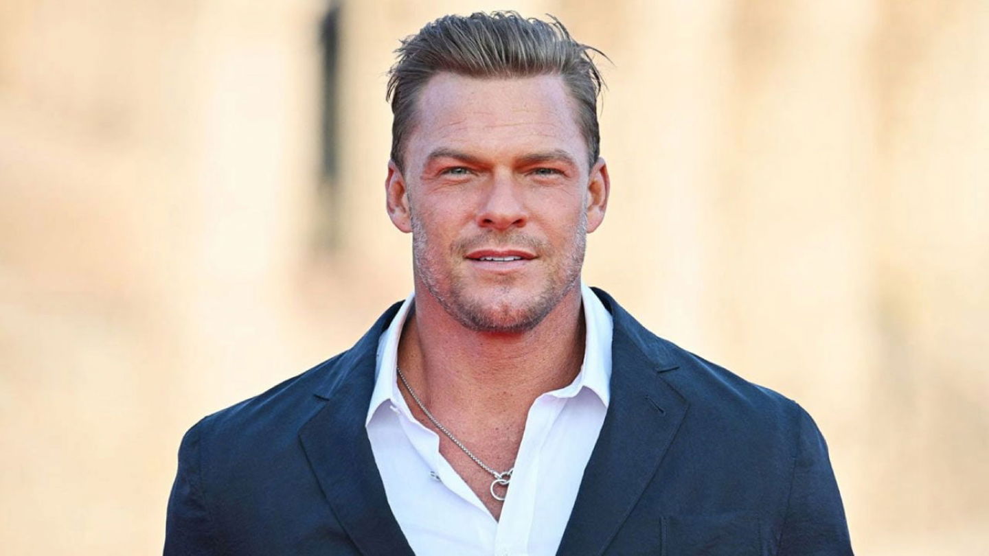 Muchos fans quieren que Alan RItchson sea el nuevo Batman de DC