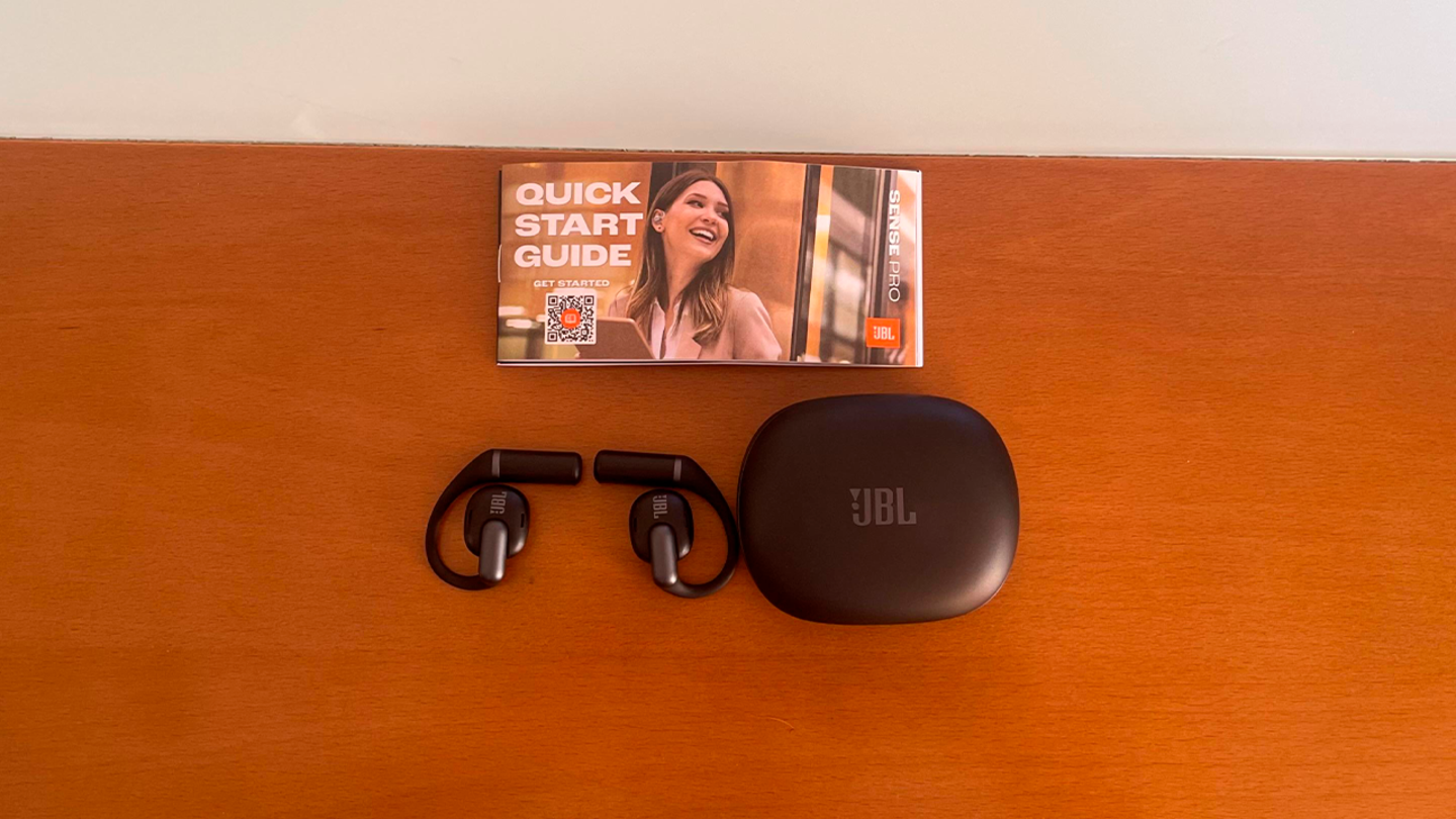 Jamás me hubiese comprado unos auriculares ‘open-ear’, pero estos me han hecho replantearme todo. Análisis de JBL Sense Pro