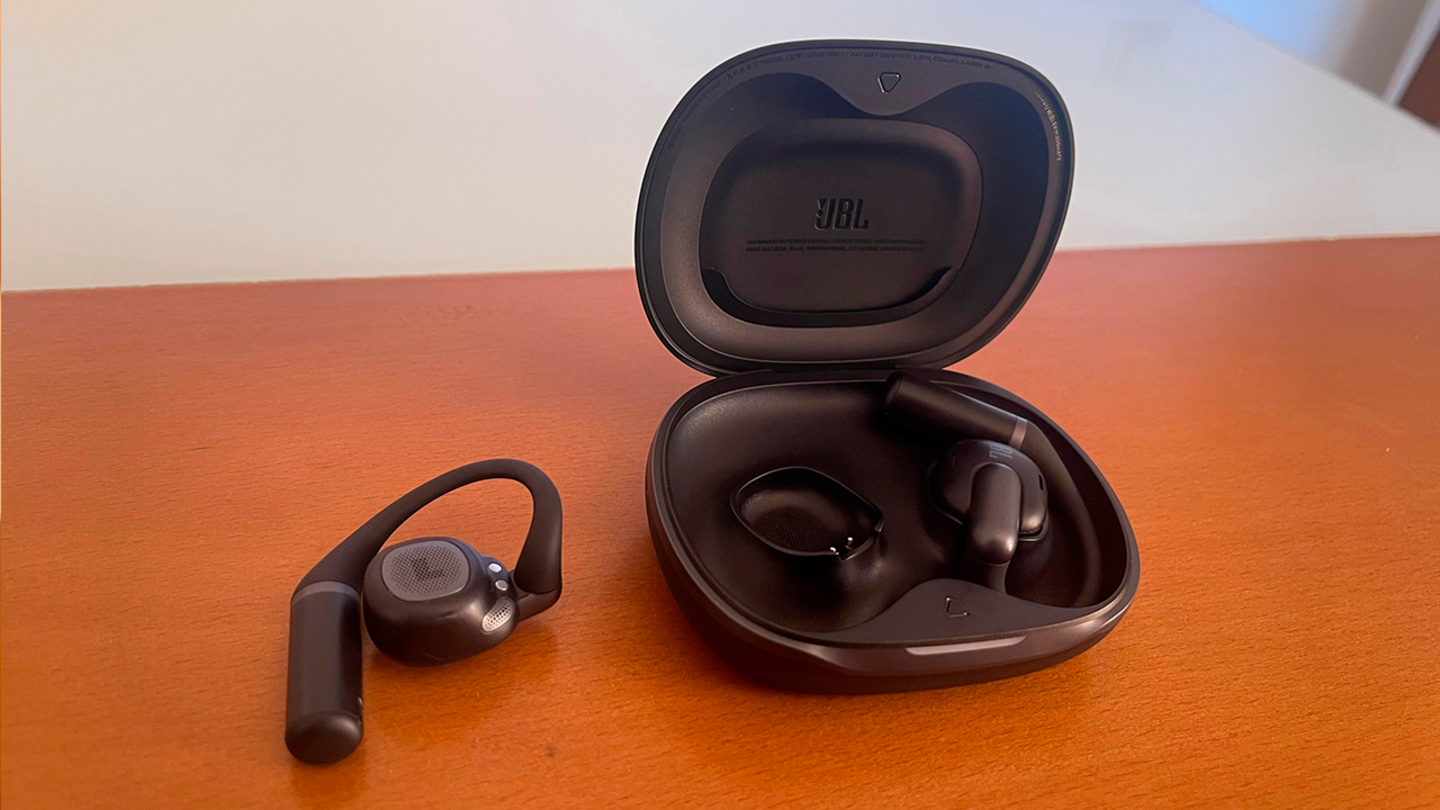 Jamás me hubiese comprado unos auriculares ‘open-ear’, pero estos me han hecho replantearme todo. Análisis de JBL Sense Pro