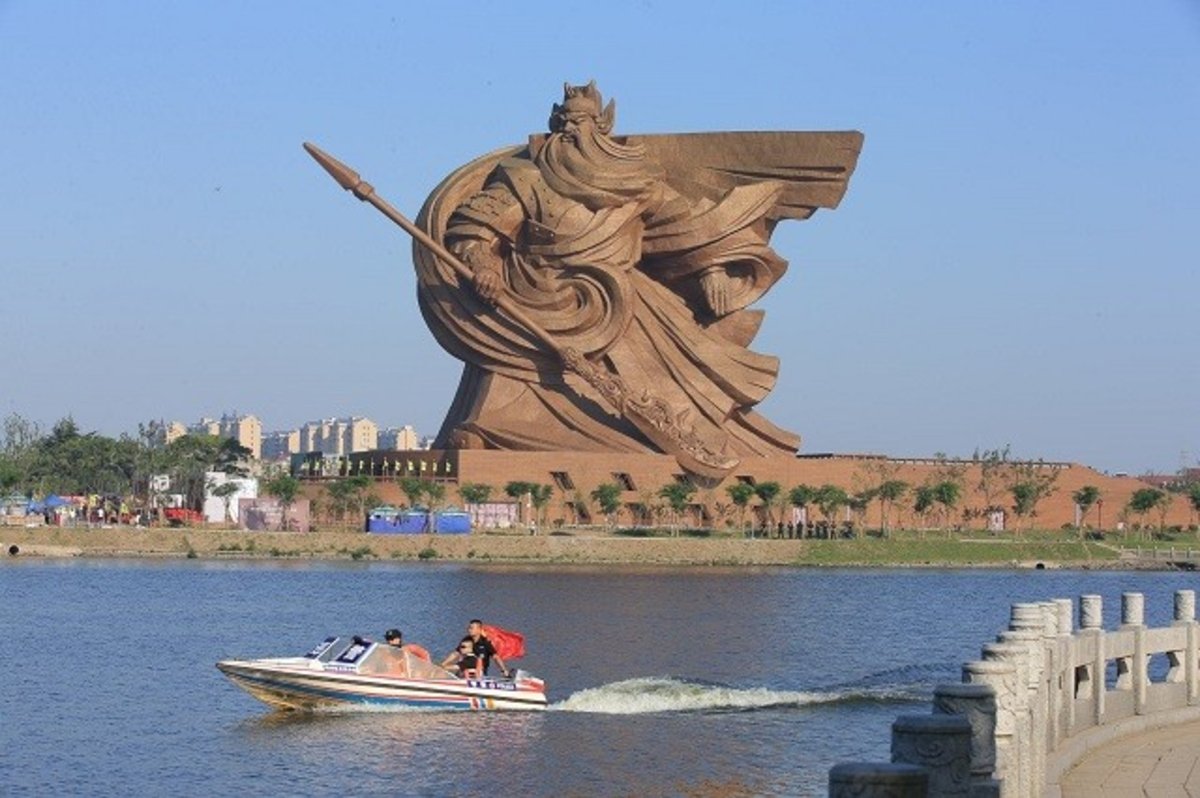 Dynasty Warriors: Construyen en China una escultura gigante de Guan Yu