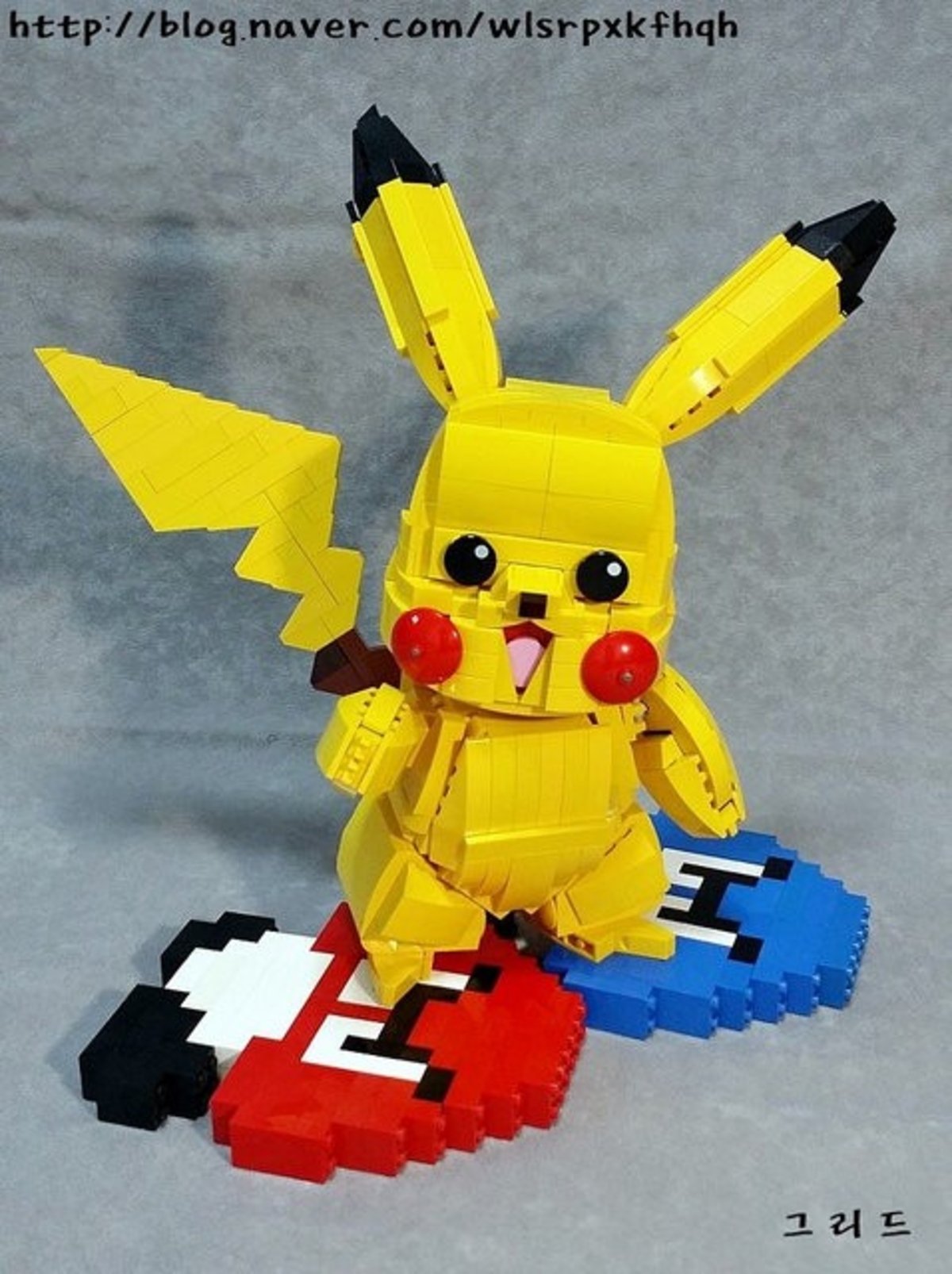 Construye varios Pokémon con piezas LEGO