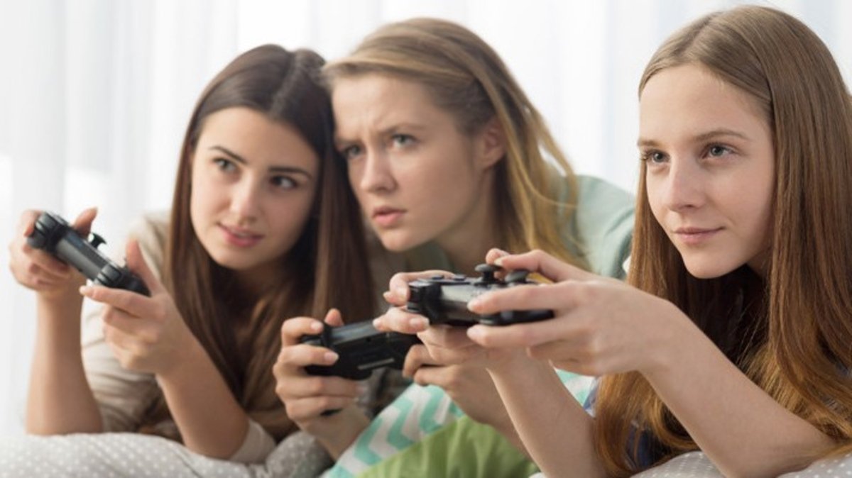 Un estudio revela a qué géneros de videojuegos juegan las mujeres