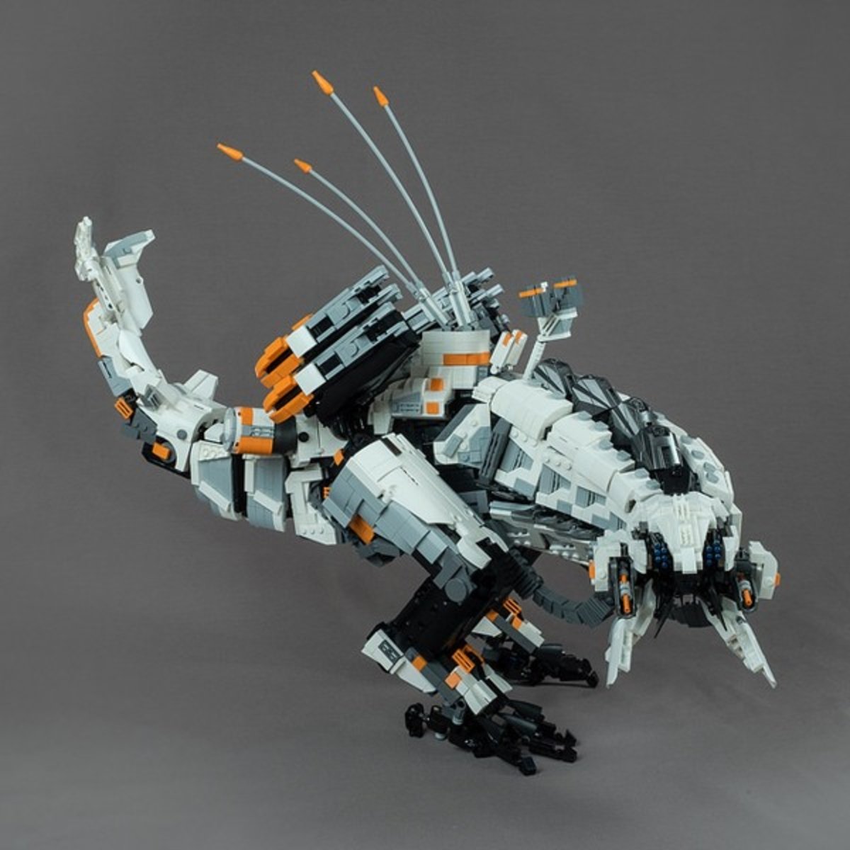 Horizon: Zero Dawn presenta a una de sus máquinas construidas con piezas de LEGO