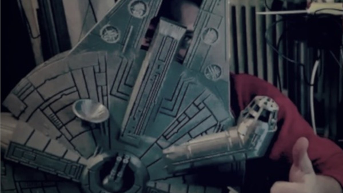Star Wars: Un fan hace una enorme réplica del Halcón Milenario con una impresora 3D